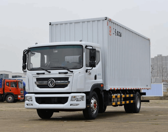 Dongfeng D9 Box Truck