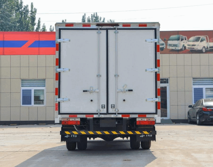 Dongfeng Box Truck