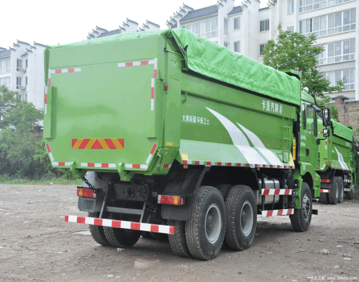 Shacman M3000 dump truck