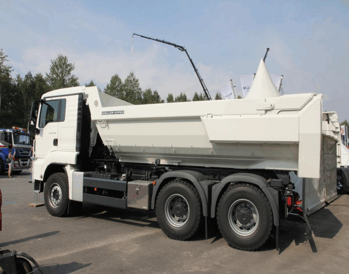 MAN 6×4 dump truck