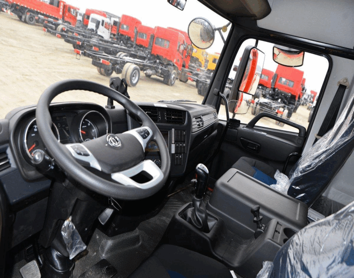 Dongfeng 4×4 dump truck