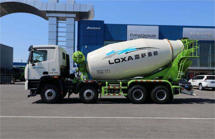 FOTON Auman GTL 8X4 Concrete Mixer Truck