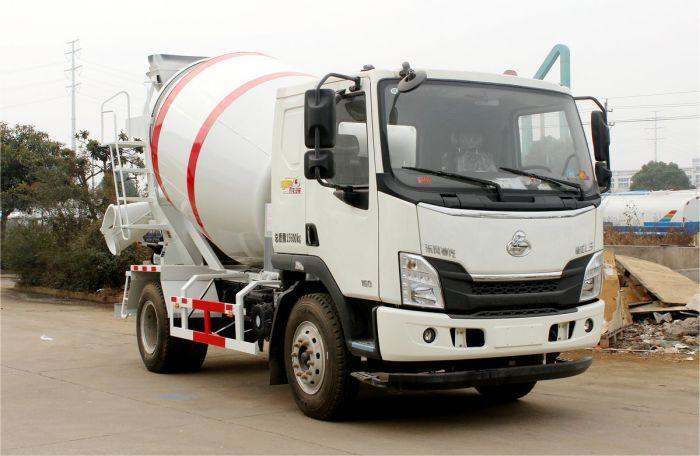 CHENGLONG L3 4X2 Concrete Mixer Truck