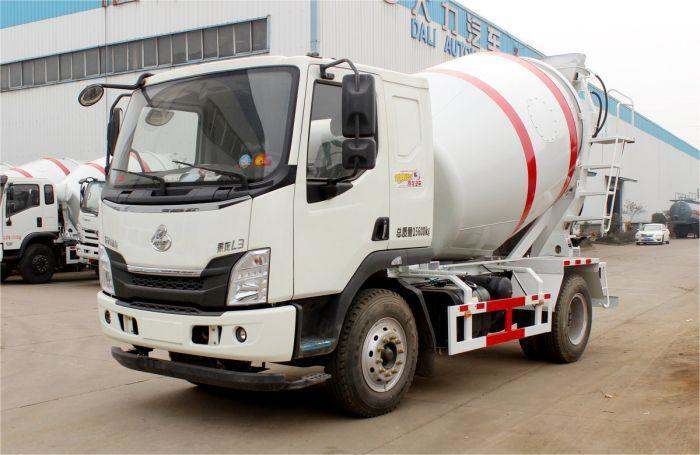 CHENGLONG L3 4X2 Concrete Mixer Truck