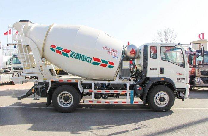HOWO 4X2 Concrete Mixer Truck