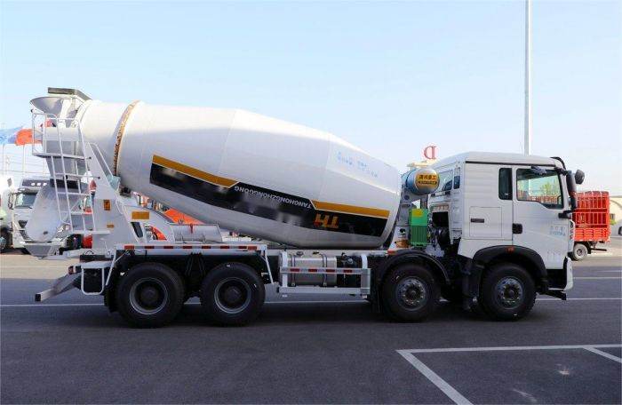 HOWO T5G  8X4 Concrete Mixer Truck