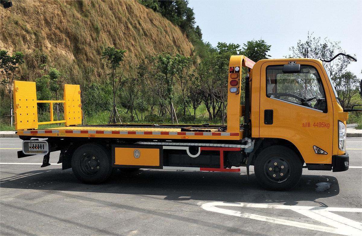 JMC Small tow truck