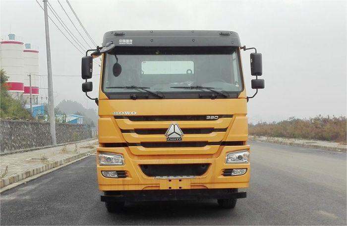 HOWO Heavy duty tow truck