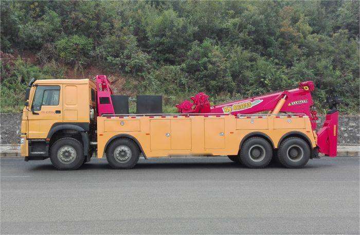 HOWO Heavy duty tow truck