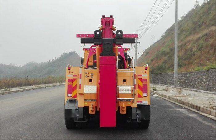 HOWO Heavy duty tow truck
