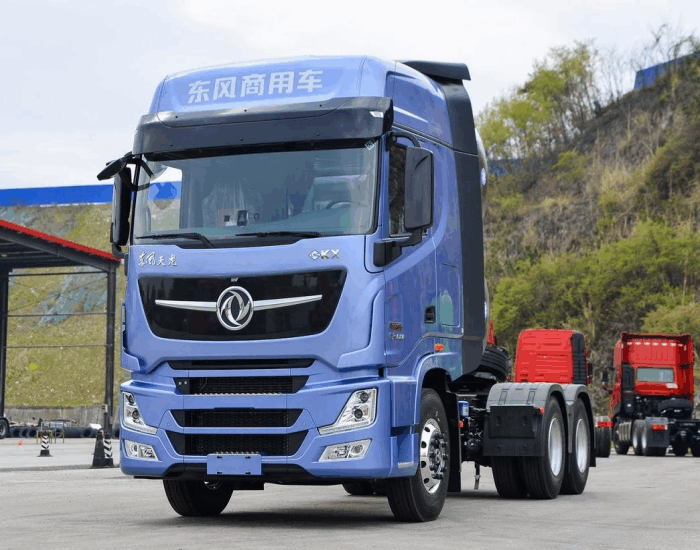 Dongfeng Road Tractor