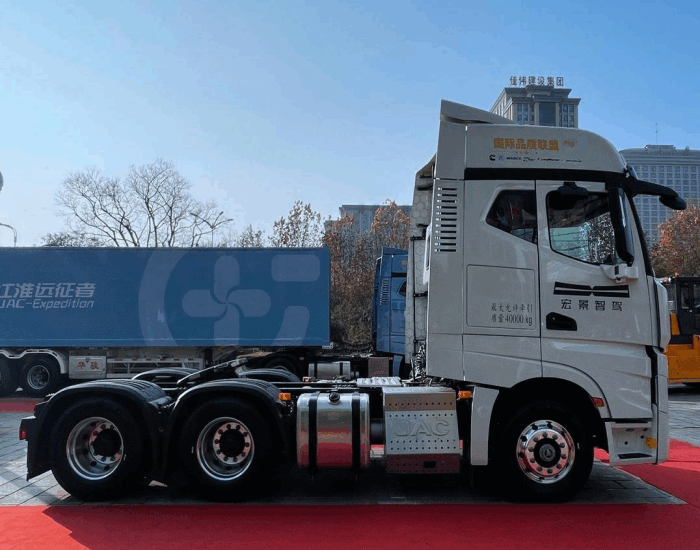 JAC Gelfa 6×4 Road Tractor