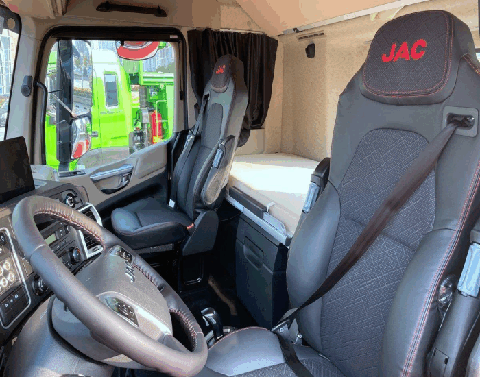 JAC Gelfa 6×4 Road Tractor