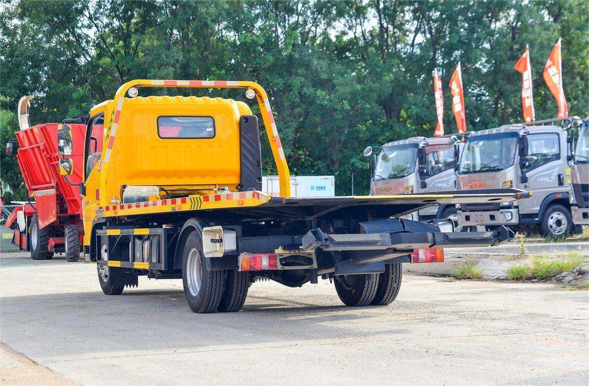 HOWO small Tow Truck Tow