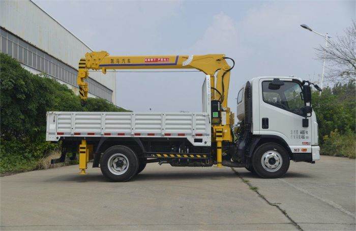Kaima M3 4X2 Loader Crane