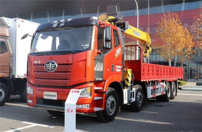 FAW J6P 8X4  Loader Crane