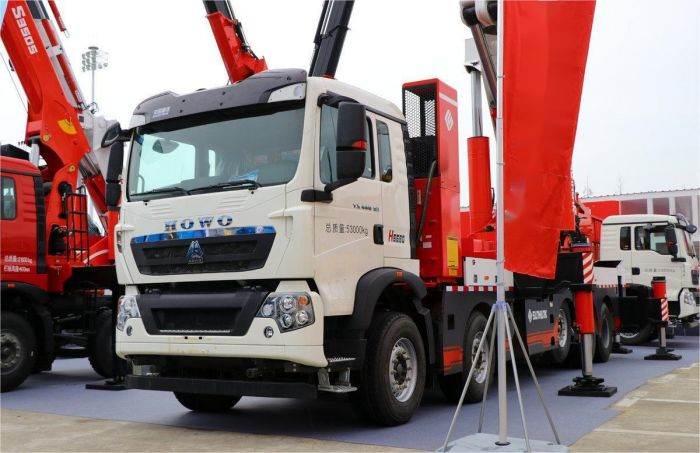 HOWO TX 10X4 Loader Crane