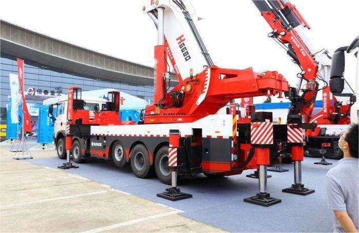HOWO TX 10X4 Loader Crane