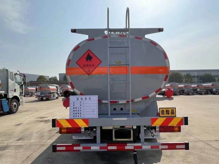 SHACMAN 15000l mobile refueling truck
