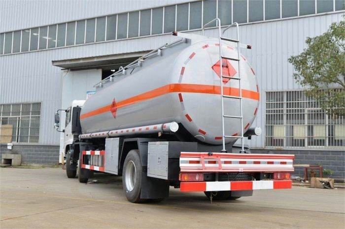 Dongfeng 21800l fuel tanker