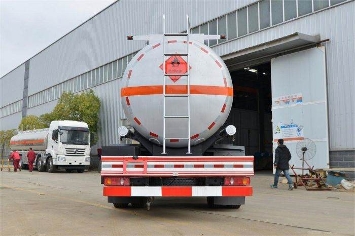 Dongfeng 21800l fuel tanker