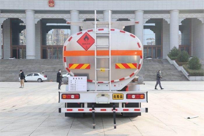 SHACMAN 16500 litre Tanker Truck