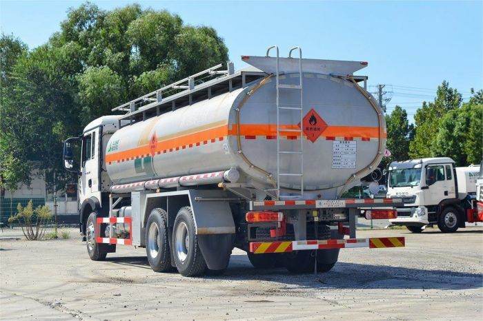 HOWO 20000l fuel tanker