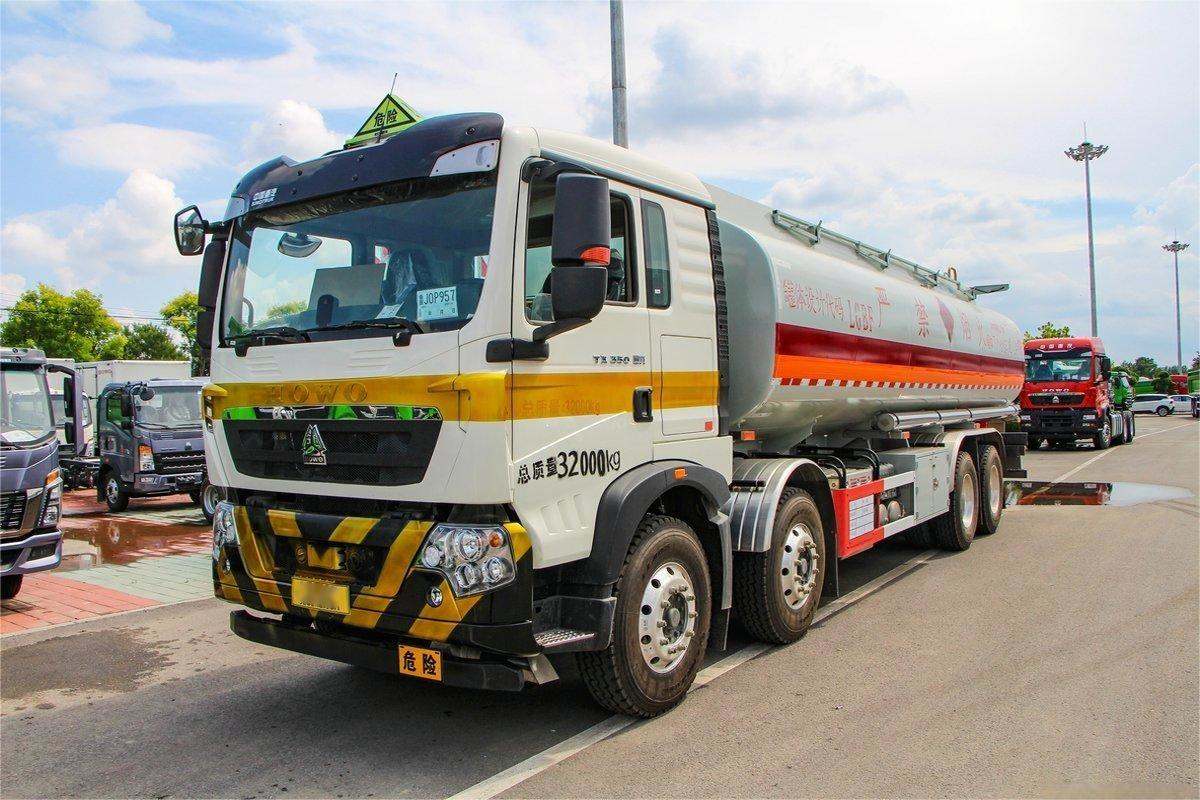 HOWO 30m³ Tanker Truck