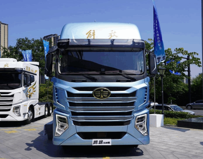 FAW 6×6 Road Tractor