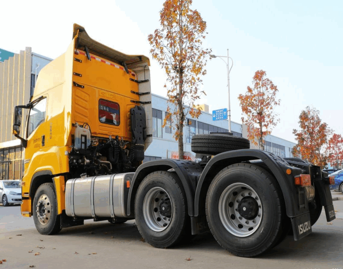 ISUZU 6x4 Road Tractor