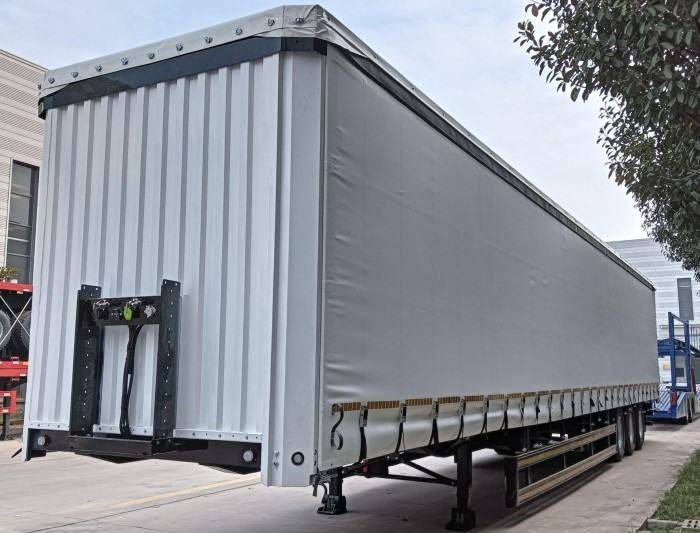 Curtain Side Semi Trailer
