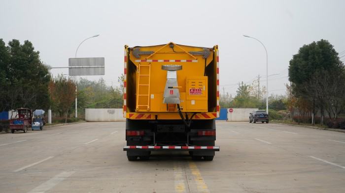 Sinotruk Shandeka snow removal truck