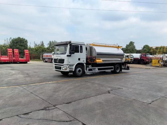 SHACMAN L3000 Asphalt Spreader