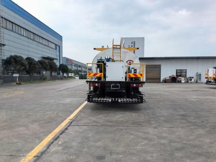 SHACMAN L3000 Asphalt Spreader