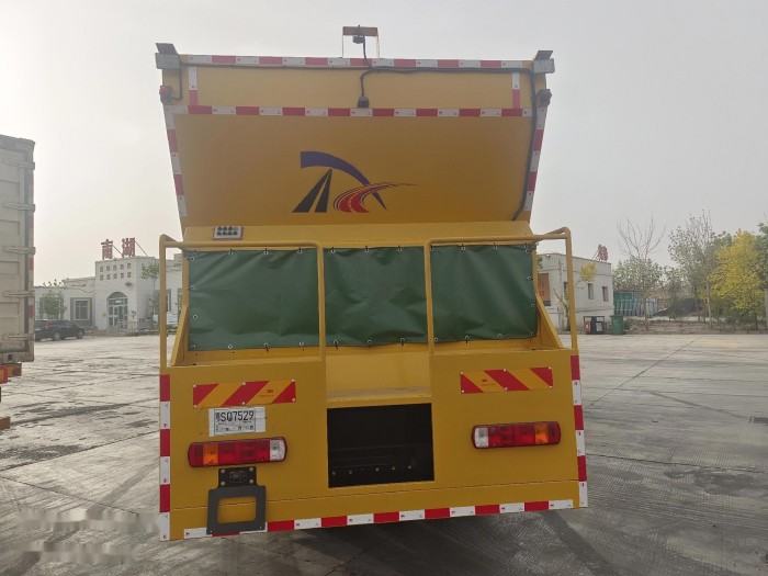 Sinotruk HOWO Synchronous Sealing Vehicle