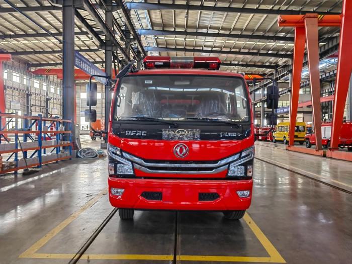 Dongfeng Dolica 5 ton fire water tanker