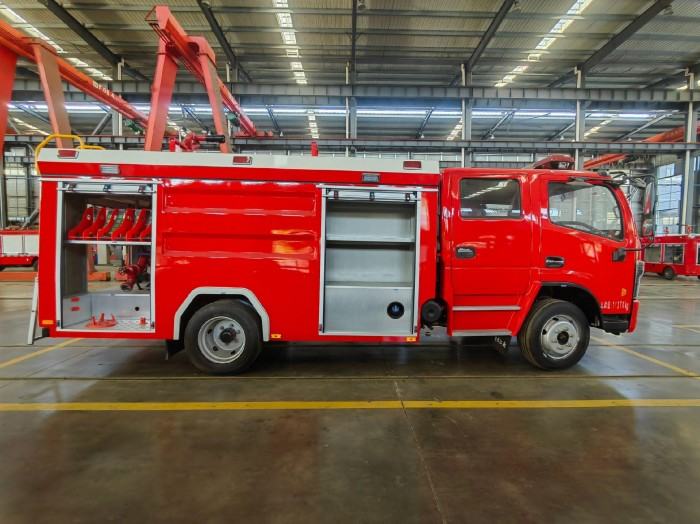 Dongfeng Dolica 5 ton fire water tanker