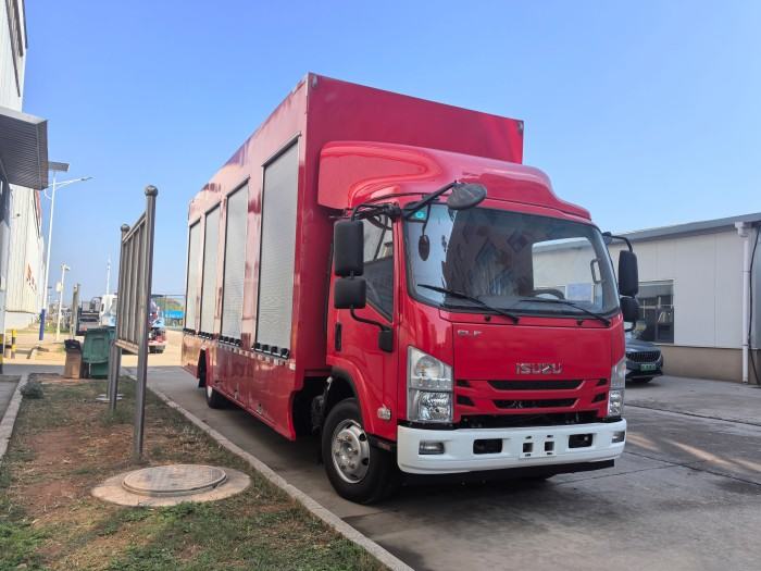 ISUZU 100P Fire Equipment Support Transport Truck