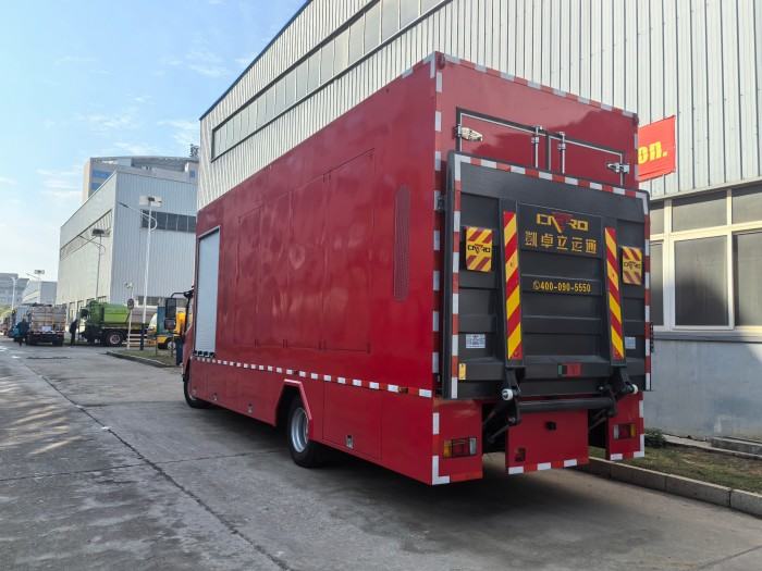 ISUZU 100P Fire Equipment Support Transport Truck