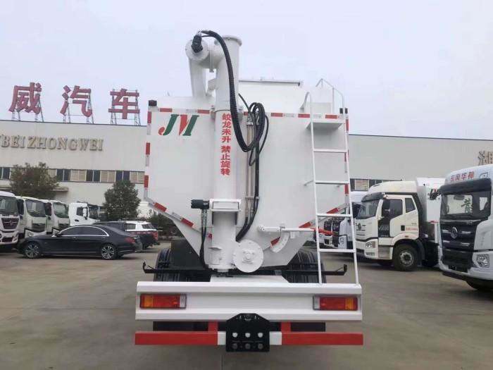 Dongfeng 8x4 bulk feed transport truck
