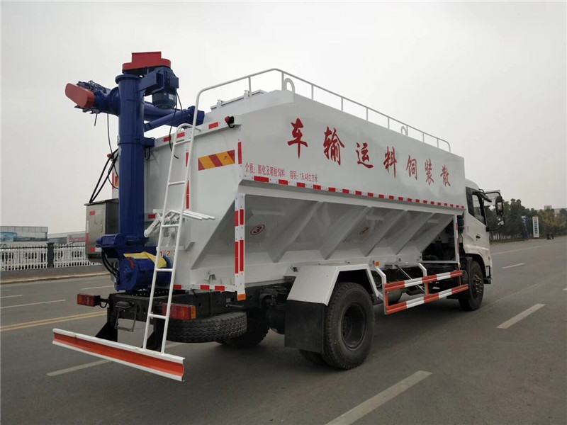 Dongfeng 4x2 bulk feed truck