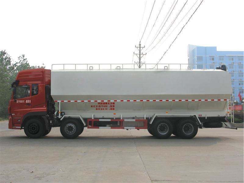 Dongfeng 8x4 bulk feed transport truck