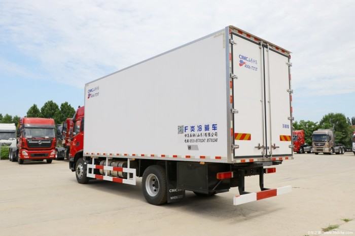 Dongfeng 4X2 Reefer Truck