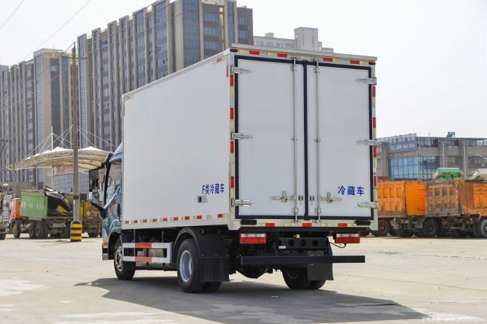 FAW 4m Reefer Truck