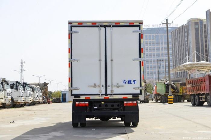 FAW 4m Reefer Truck