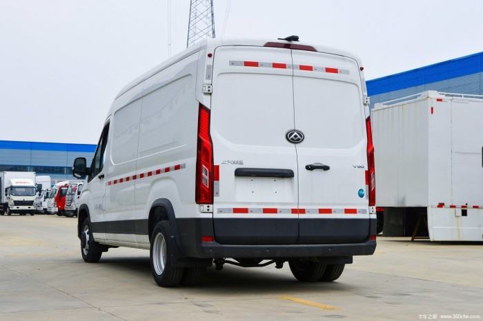 SAIC Reefer Truck
