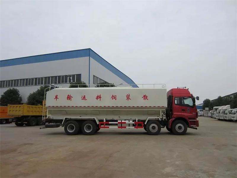 Foton bulk feed transport truck