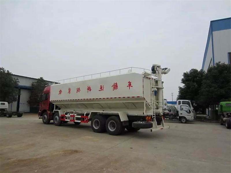 Foton bulk feed transport truck