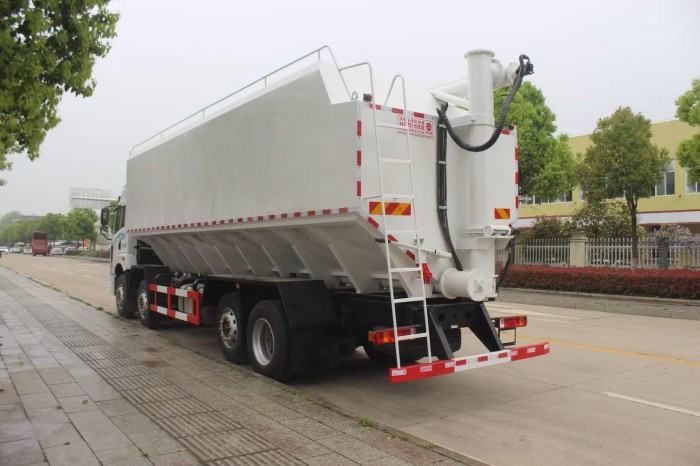 FAW 8x2 bulk feed transport truck