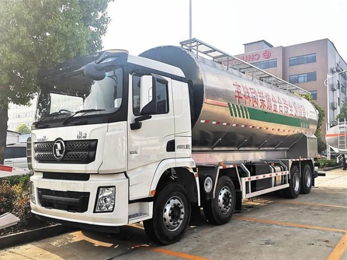 SHACMAN X3000 8x4 Bulk Feed Truck